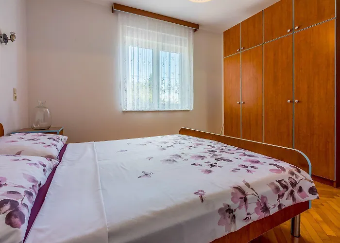 Apartment Komfortables Nur 500 Meter Zum Mit Meerblick, Klima, Privatem Balkon Crikvenica