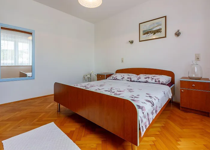 Komfortables Nur 500 Meter Zum Mit Meerblick, Klima, Privatem Balkon Apartment *