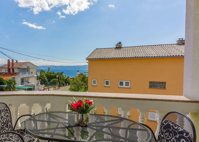 Apartamento Komfortables Nur 500 Meter Zum Mit Meerblick, Klima, Privatem Balkon Crikvenica